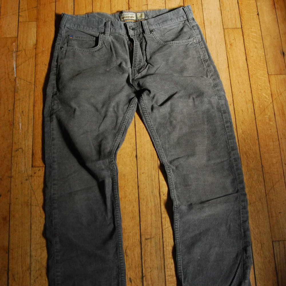 Patagonia Men's Organic Cotton Grey Corduroy Straight Leg Pants 31x32